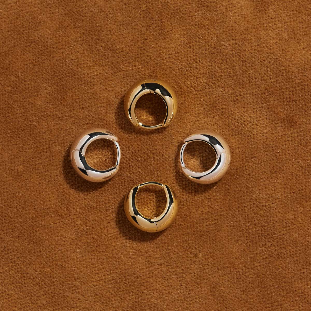 La Muse Huggie Earrings