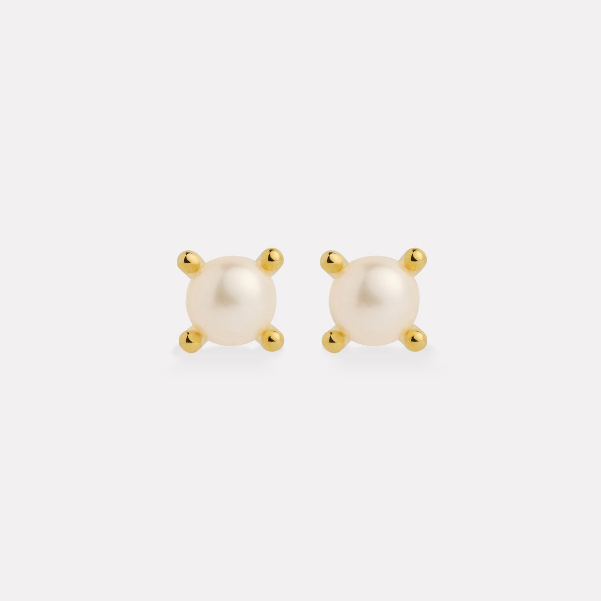 Yellow Gold Moana Pearl Earrings