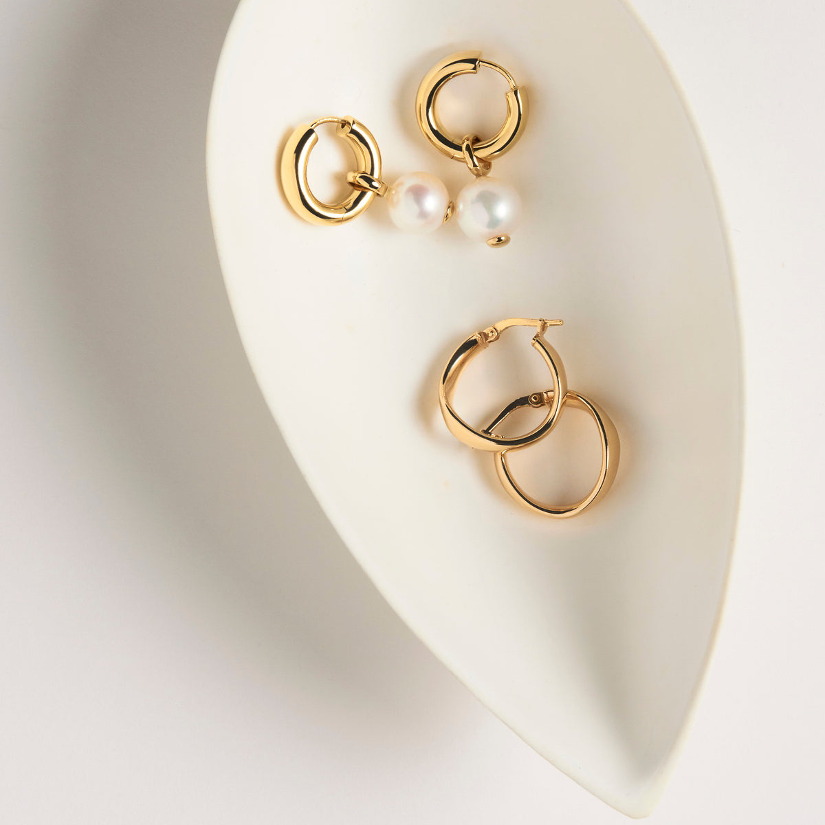 Ms Perla Earrings