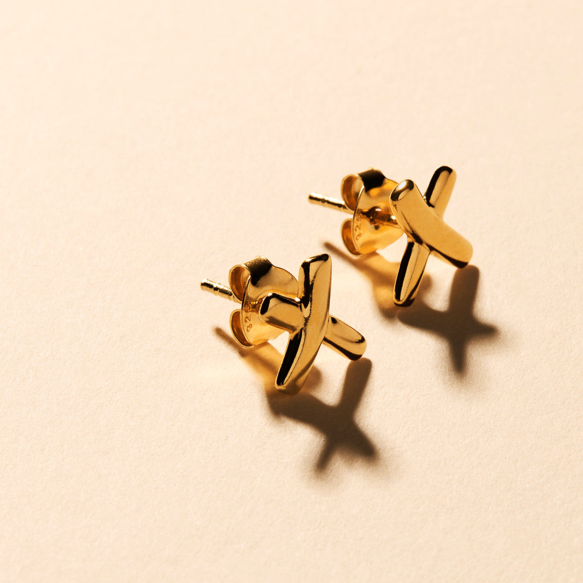 Kiss Stud Earring