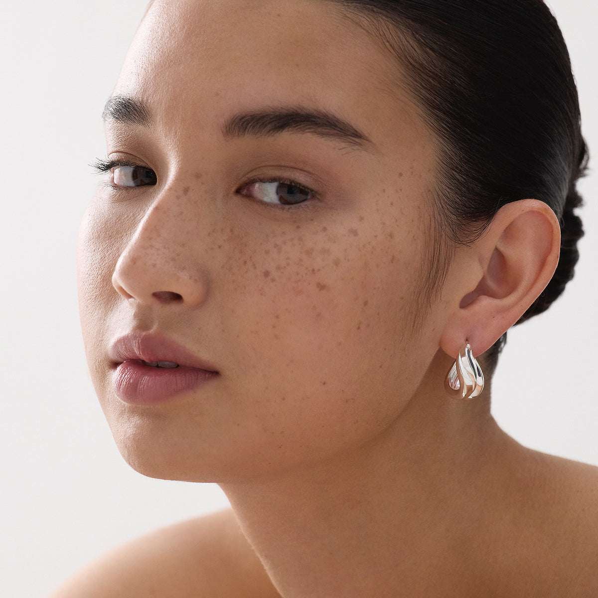 Eterna Hoop Earrings